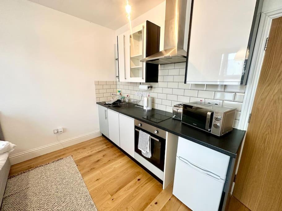 Se4, Self Contained Studio Flat. London Exterior photo