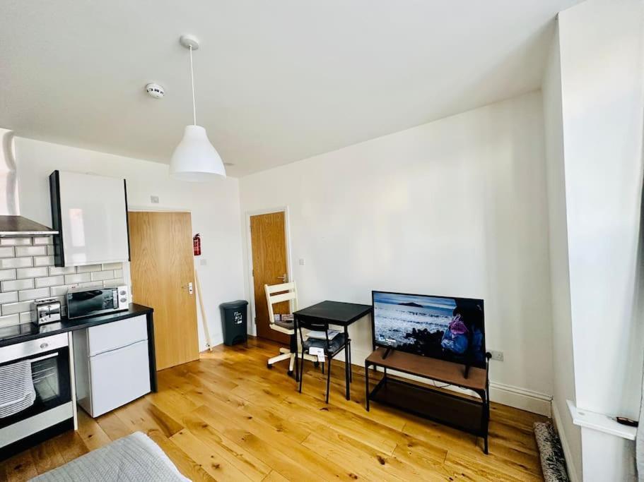 Se4, Self Contained Studio Flat. London Exterior photo